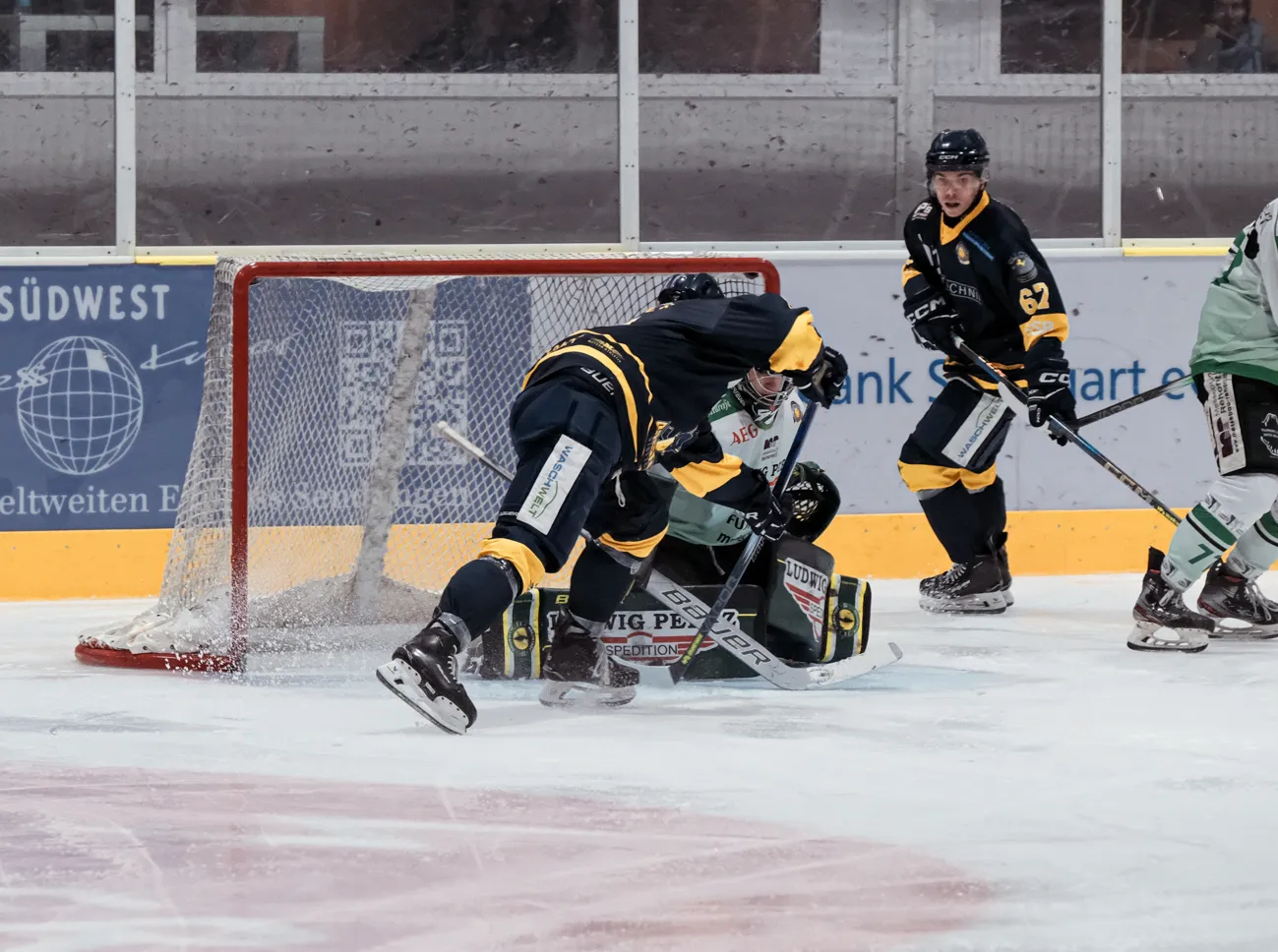 Titelbild Wieder einmal…Eishockeykrimi in der Eiswelt